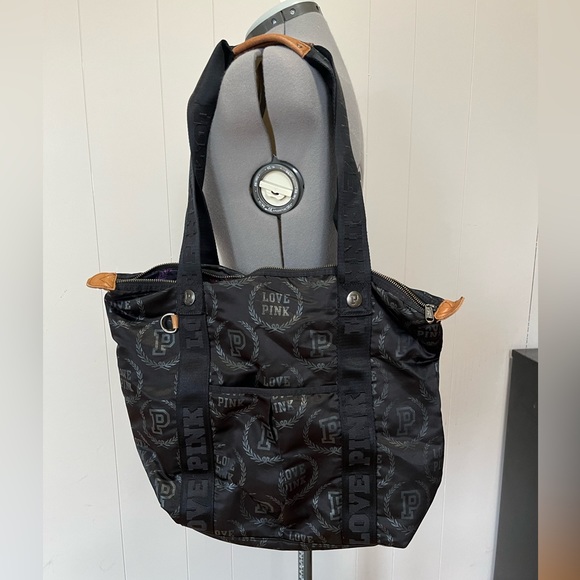 Pink bag **FREE** with 30 dollar purchase - Picture 1 of 3